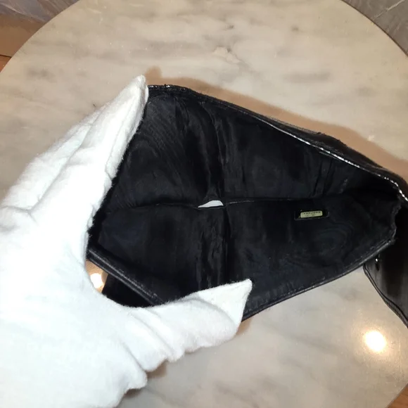 Chanel Black Caviar Timeless CC Compact Wallet (With COA) - Picture 4 of 11